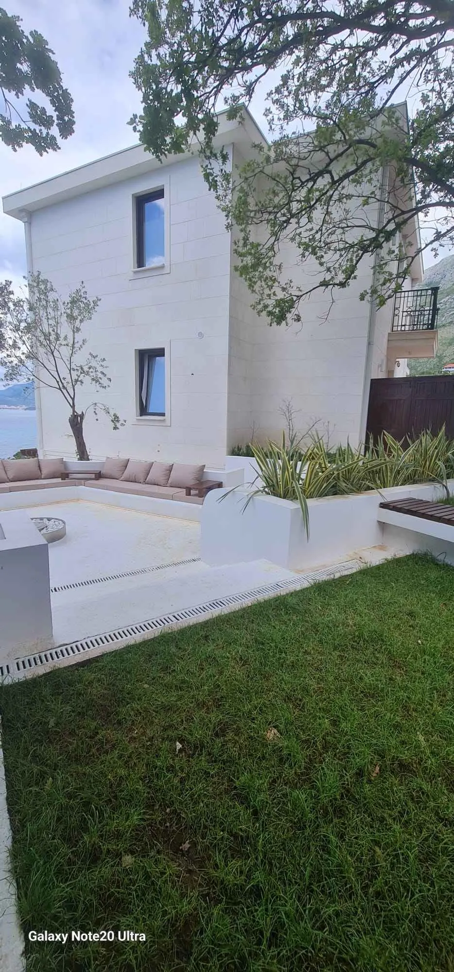 LUXURY VILLA FOR SALE – SKOČIĐEVOJKA